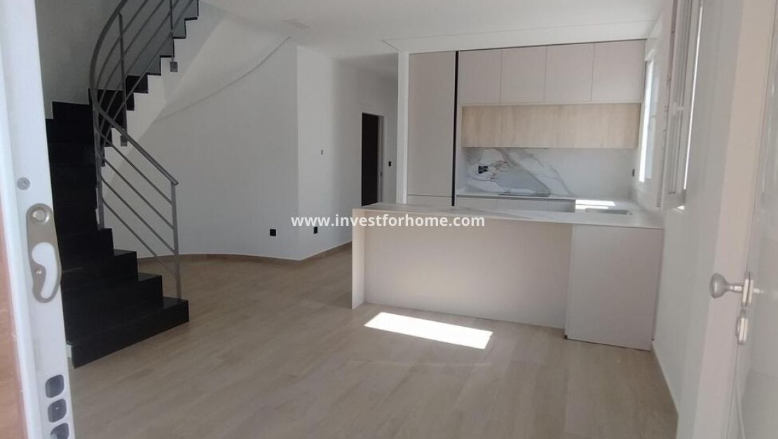 Verkoop - Villa - Torrevieja - aguas nuevas