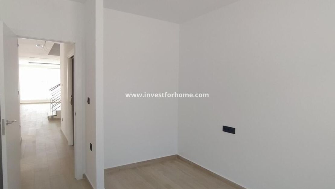 Verkoop - Villa - Torrevieja - aguas nuevas