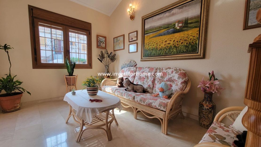 Verkoop - Villa - Torrevieja - aguas nuevas