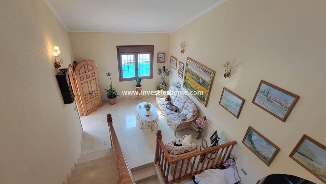 Verkoop - Villa - Torrevieja - aguas nuevas