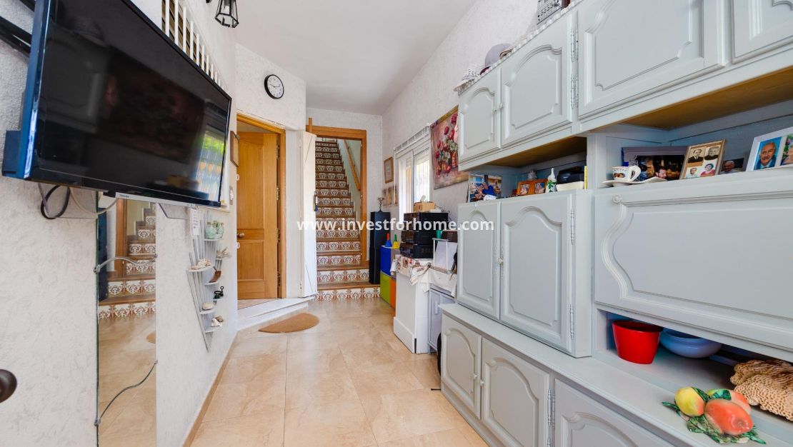 Verkoop - Villa - Torrevieja - aguas nuevas