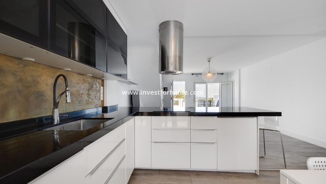 Verkoop - Villa - Torrevieja - aguas nuevas