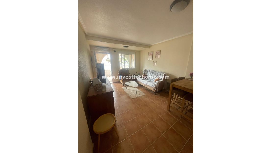 Verkoop - Villa - Torrevieja - aguas nuevas