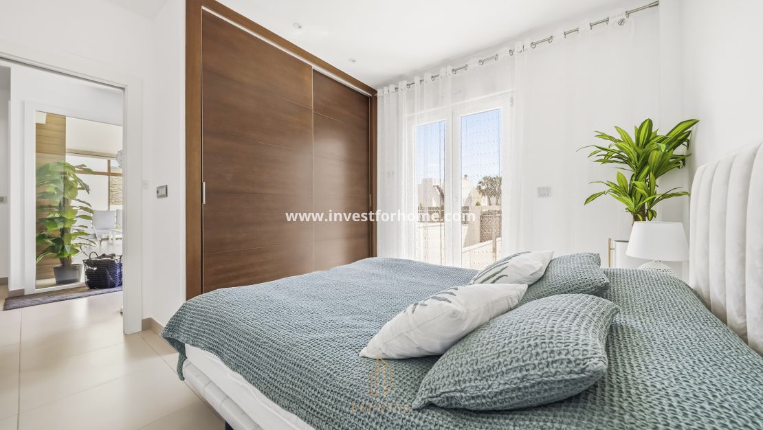 Verkoop - Villa - Torrevieja - aguas nuevas