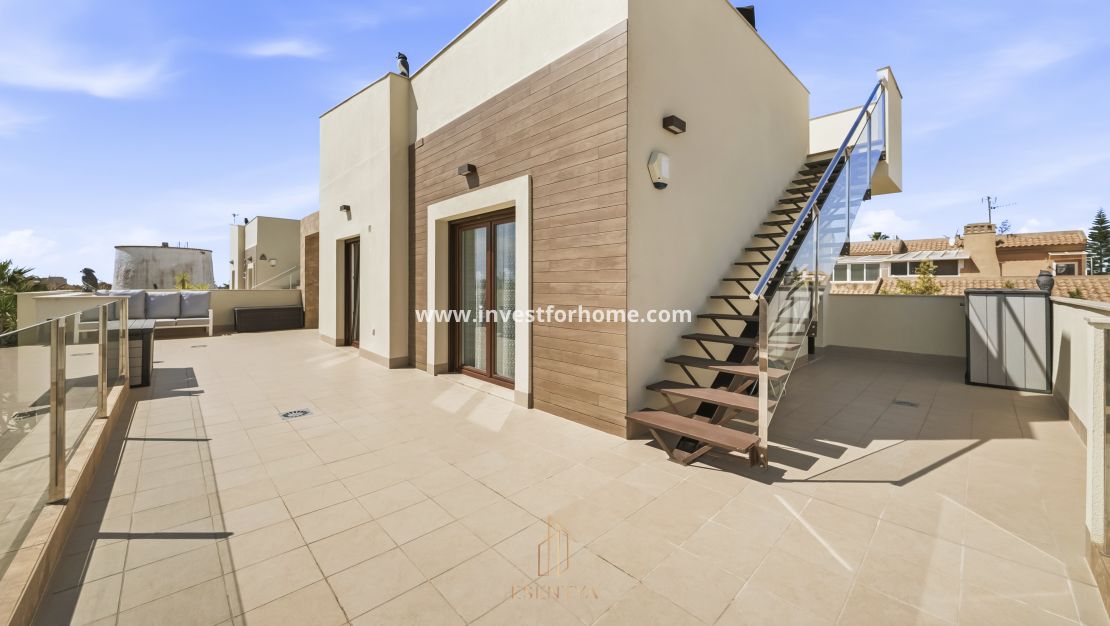 Verkoop - Villa - Torrevieja - aguas nuevas