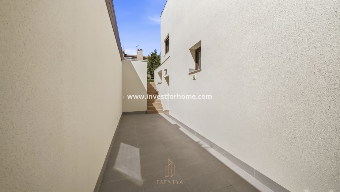 Verkoop - Villa - Torrevieja - aguas nuevas
