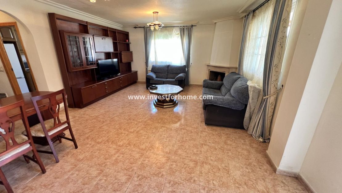 Verkoop - Villa - Torrevieja - aguas nuevas
