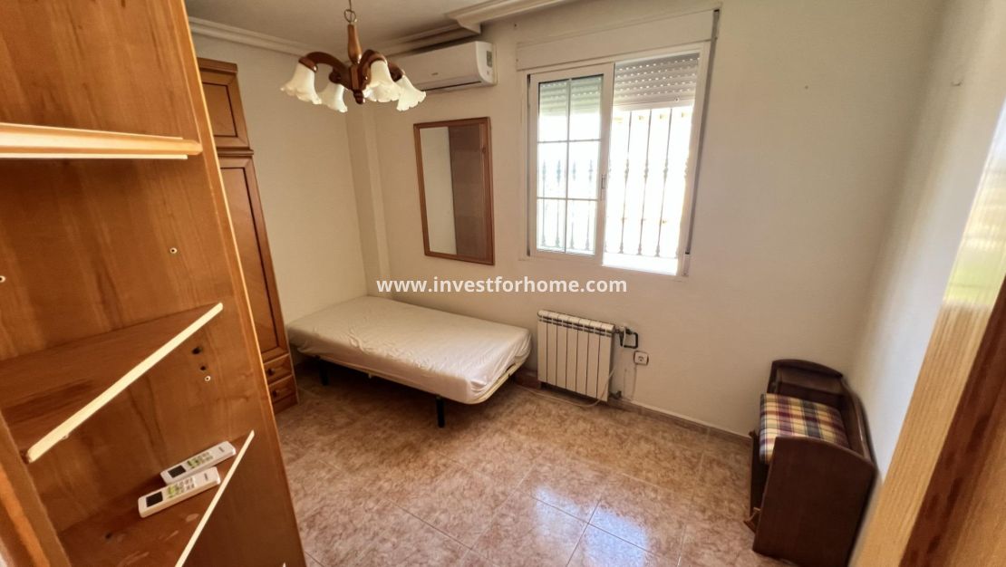 Verkoop - Villa - Torrevieja - aguas nuevas
