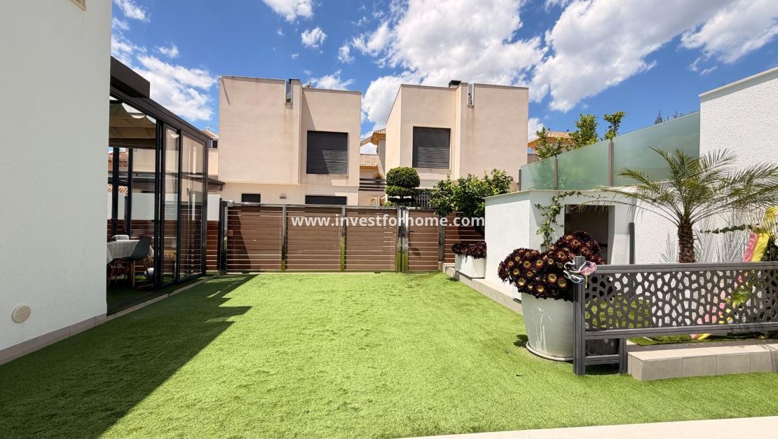 Verkoop - Villa - Torrevieja - aguas nuevas