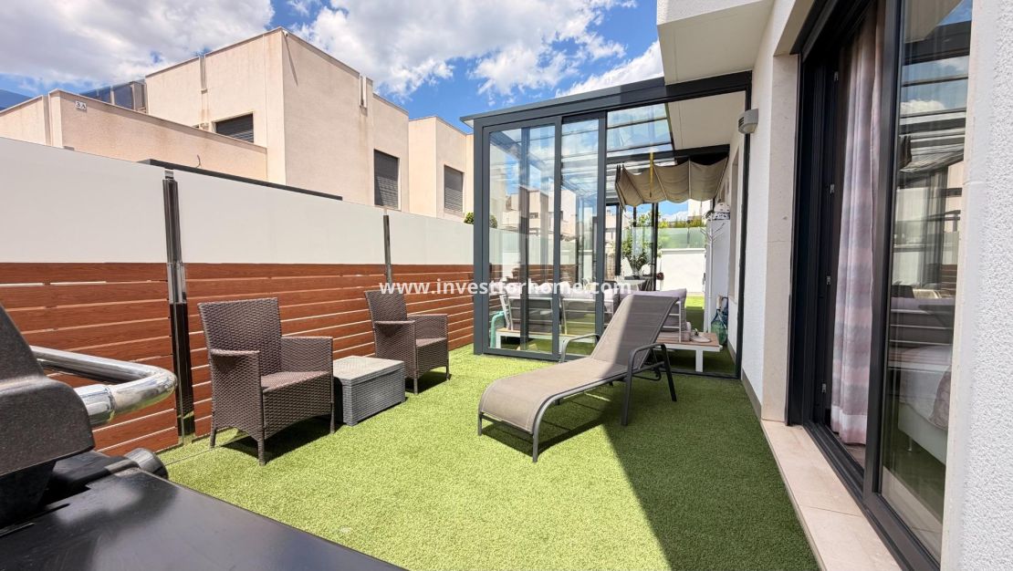 Verkoop - Villa - Torrevieja - aguas nuevas