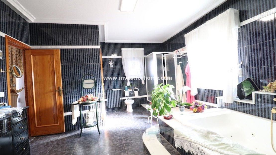 Verkoop - Villa - Torrevieja - Costa Blanca