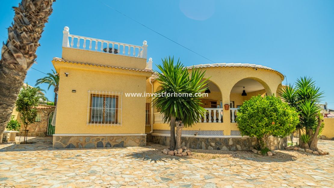 Verkoop - Villa - Torrevieja - Costa Blanca