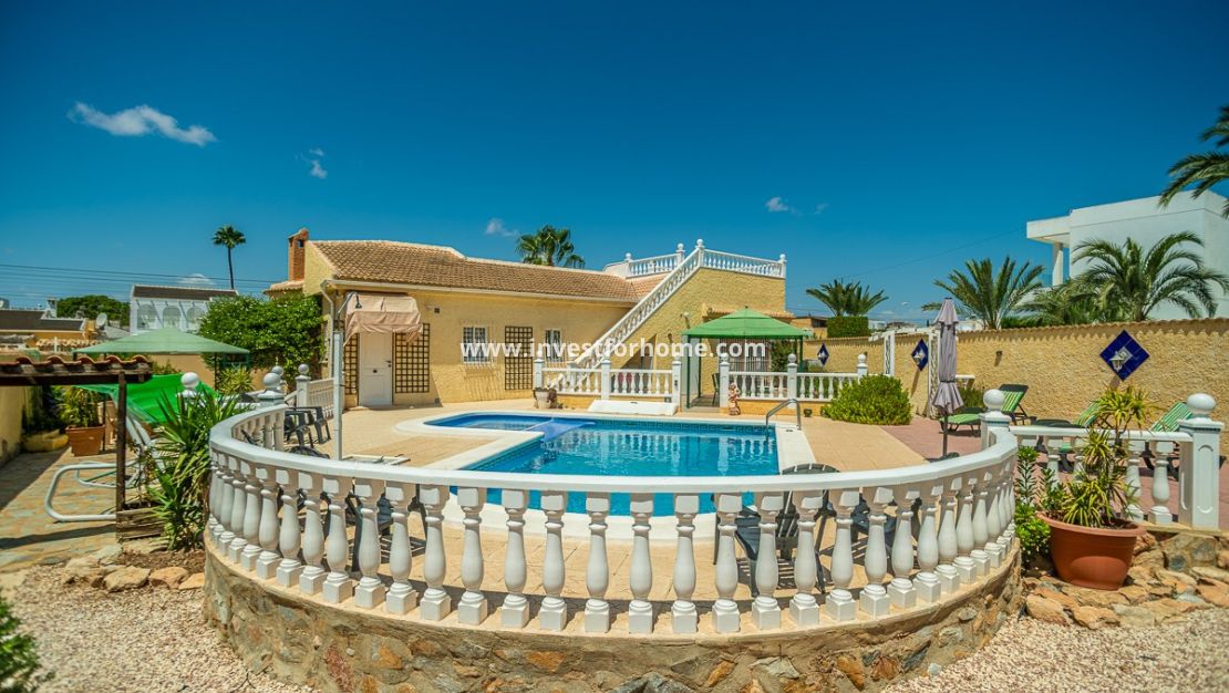 Verkoop - Villa - Torrevieja - Costa Blanca