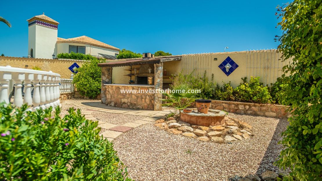 Verkoop - Villa - Torrevieja - Costa Blanca