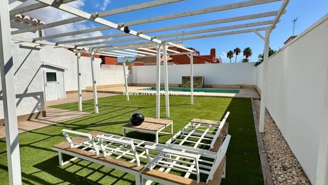 Verkoop - Villa - Torrevieja - Costa Blanca