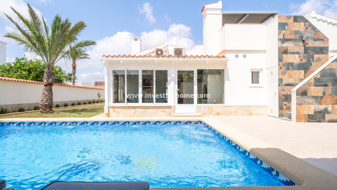 Verkoop - Villa - Torrevieja - Costa Blanca