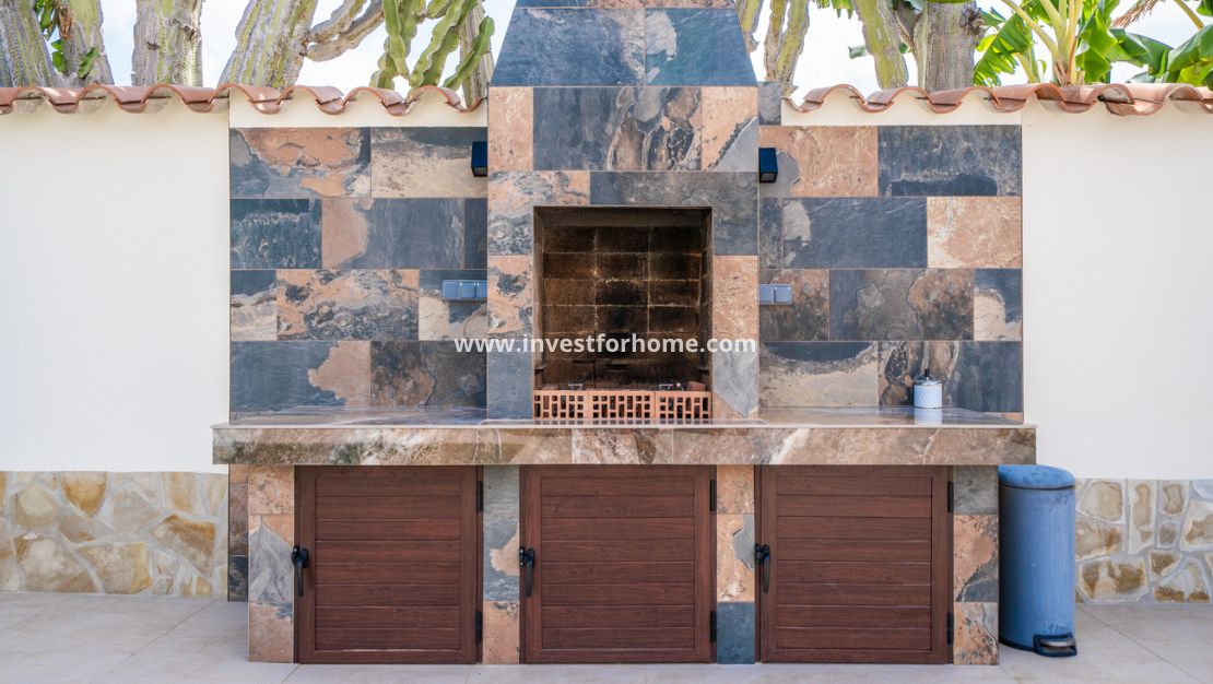 Verkoop - Villa - Torrevieja - Costa Blanca