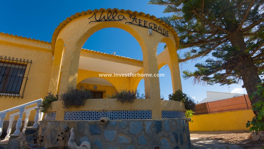 Verkoop - Villa - Torrevieja - Costa Blanca