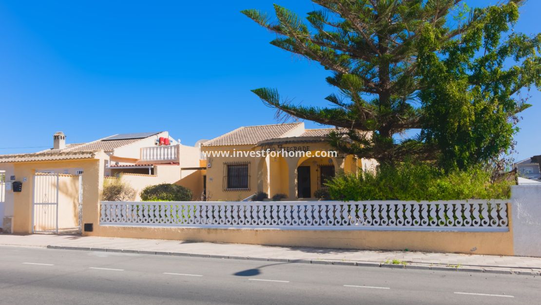 Verkoop - Villa - Torrevieja - Costa Blanca