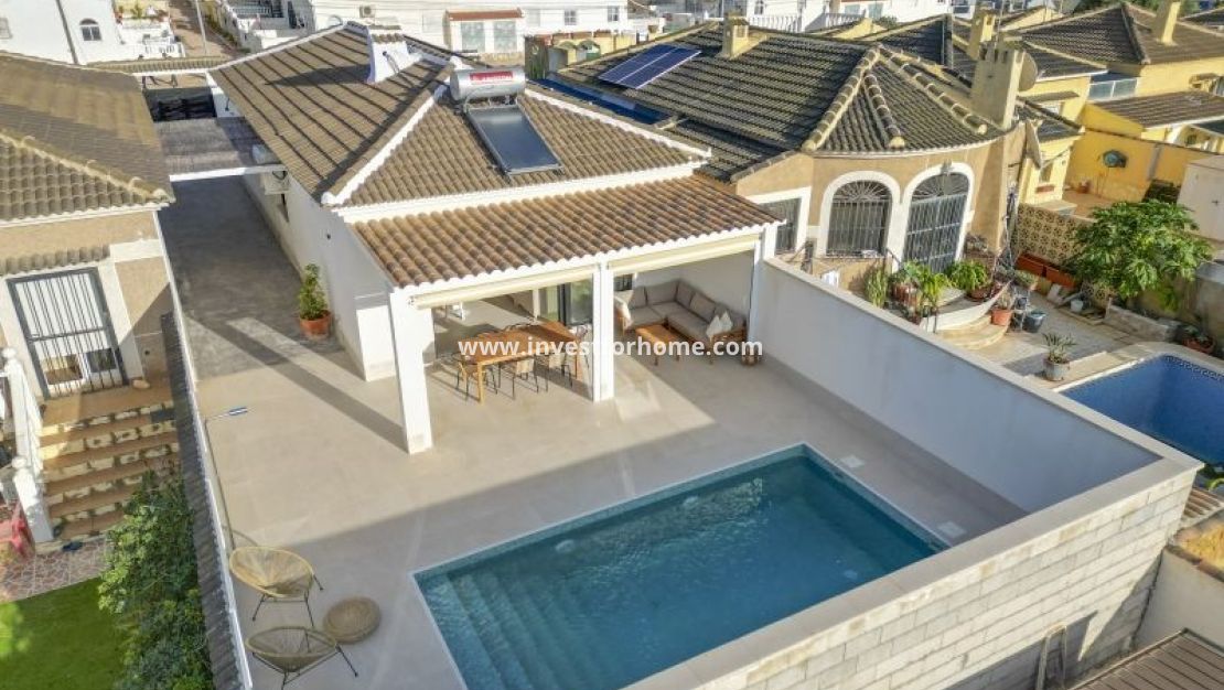 Verkoop - Villa - Torrevieja - Costa Blanca