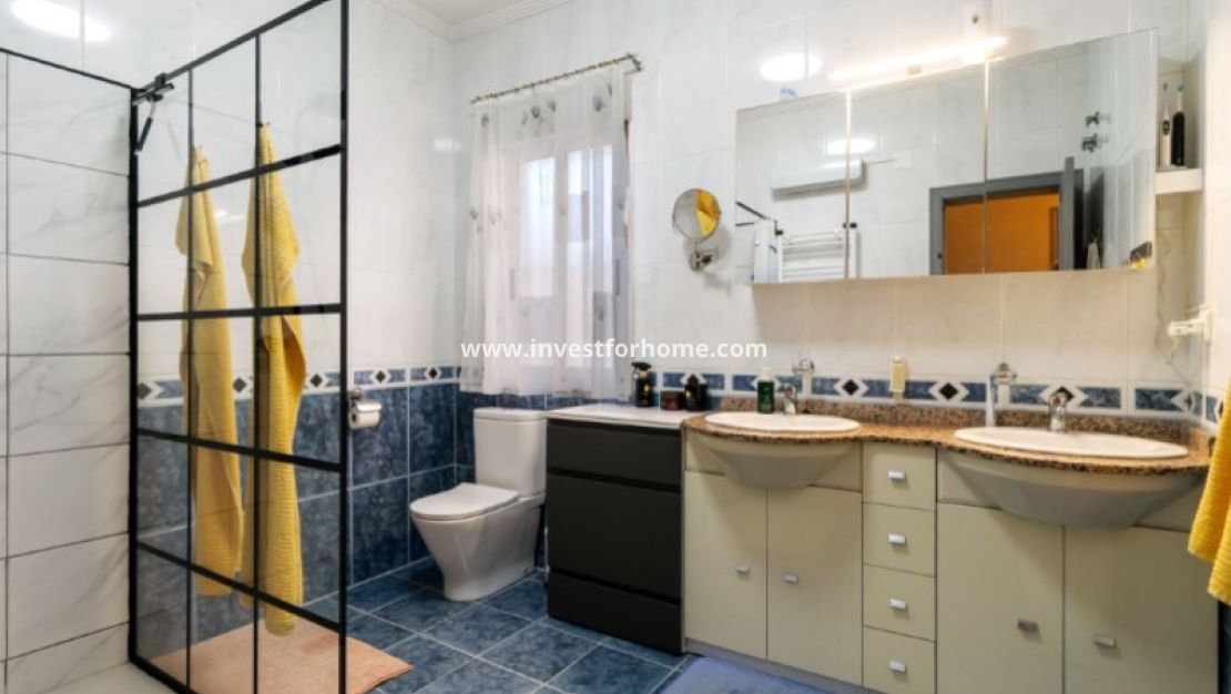 Verkoop - Villa - Torrevieja - Costa Blanca