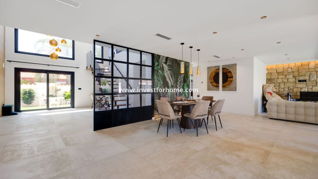 Verkoop - Villa - Torrevieja - Costa Blanca