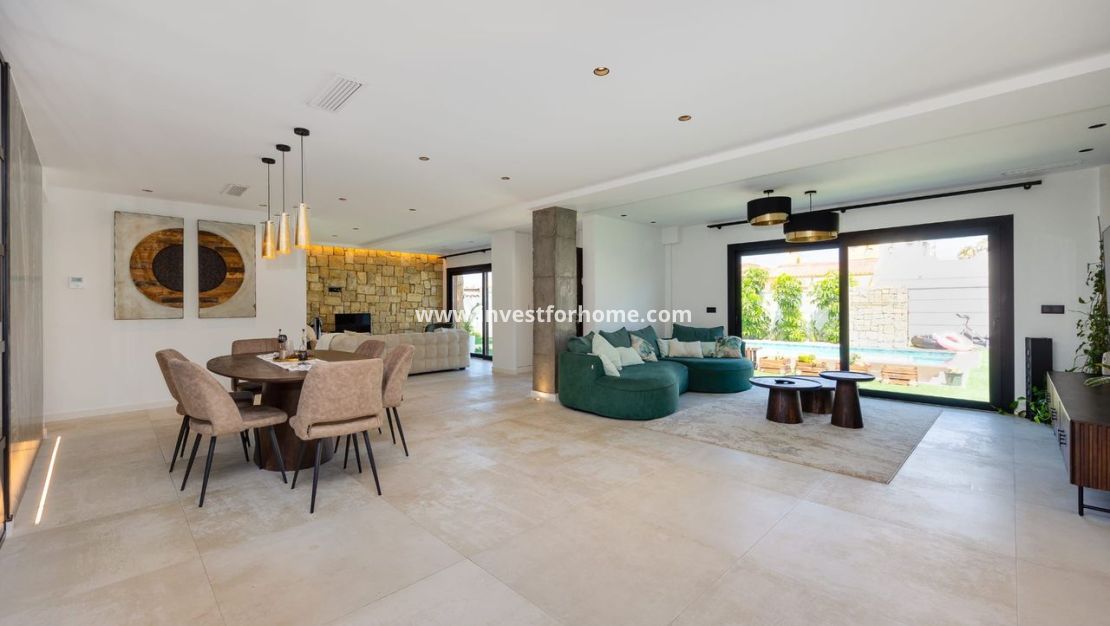 Verkoop - Villa - Torrevieja - Costa Blanca