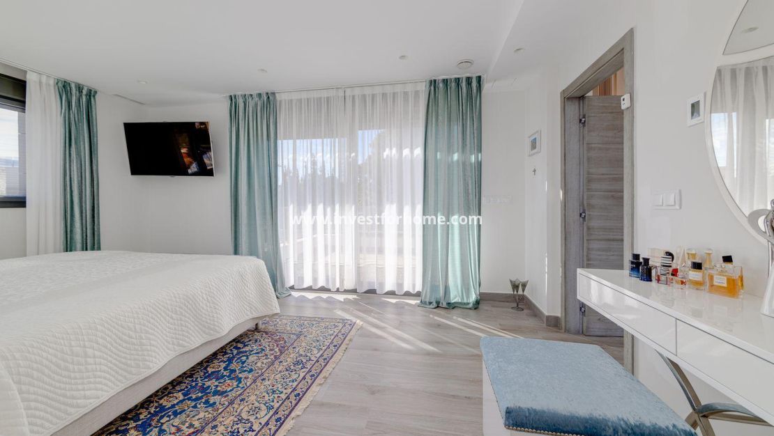 Verkoop - Villa - Torrevieja - Costa Blanca