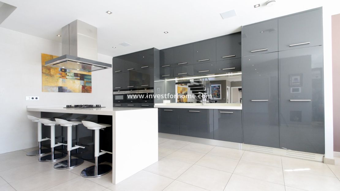 Verkoop - Villa - Torrevieja - Costa Blanca