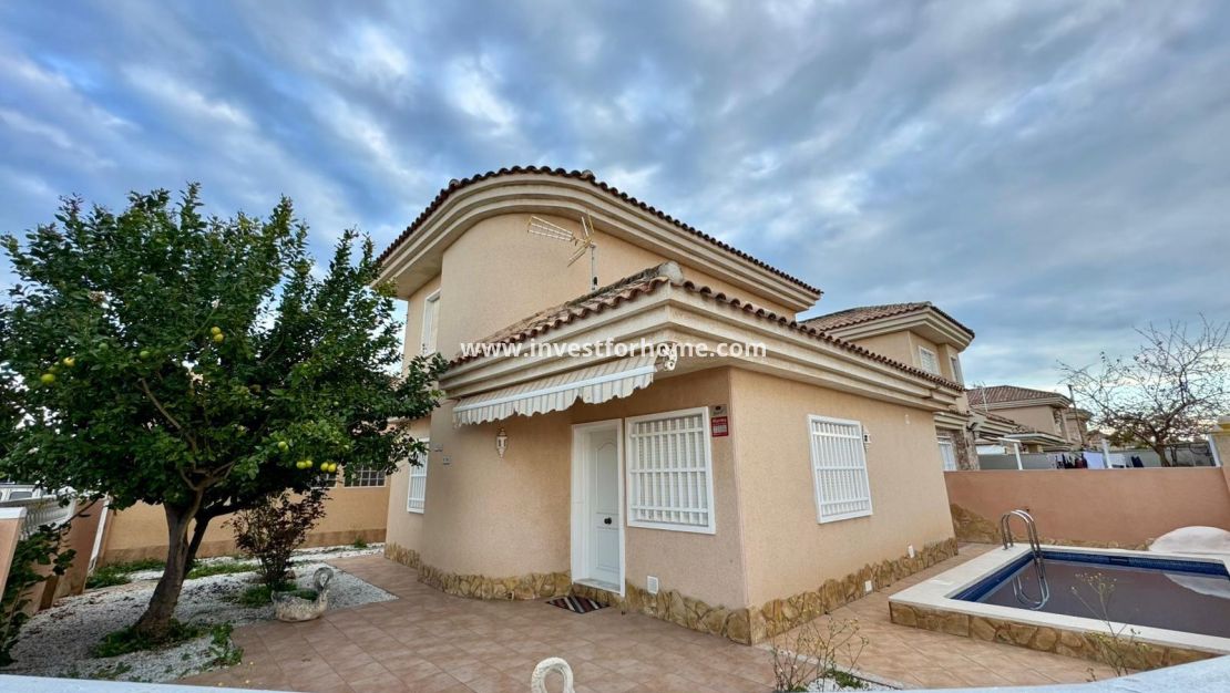 Verkoop - Villa - Torrevieja - Costa Blanca