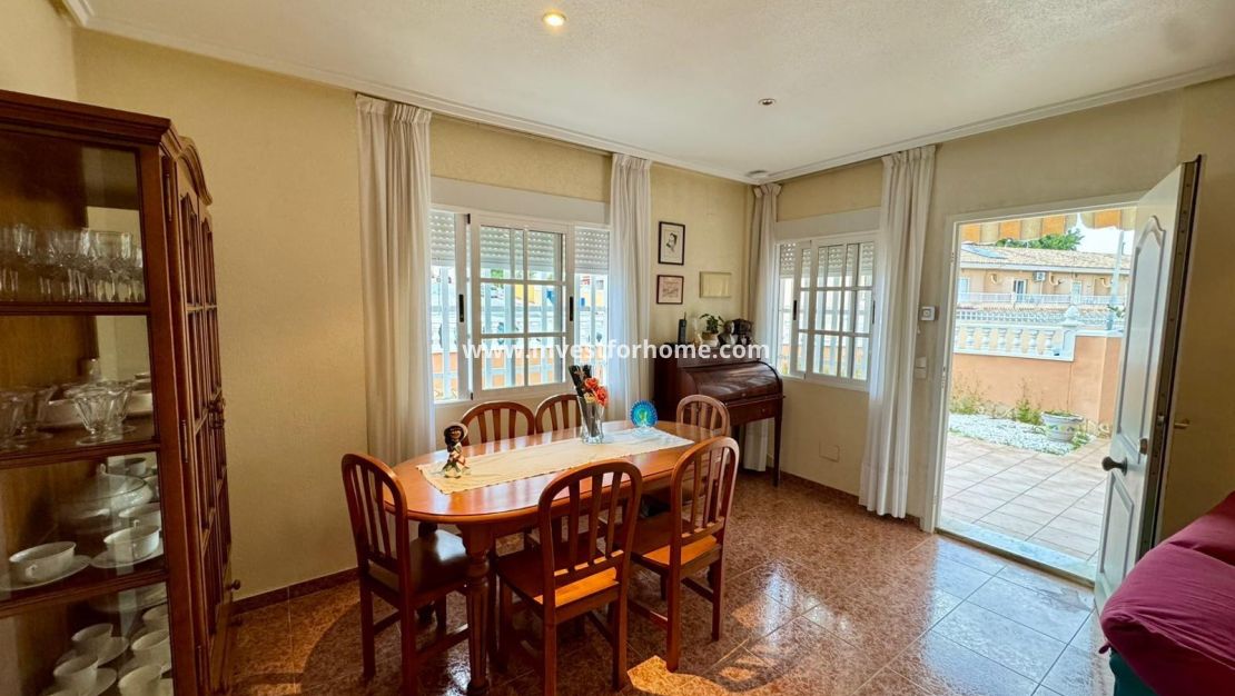 Verkoop - Villa - Torrevieja - Costa Blanca