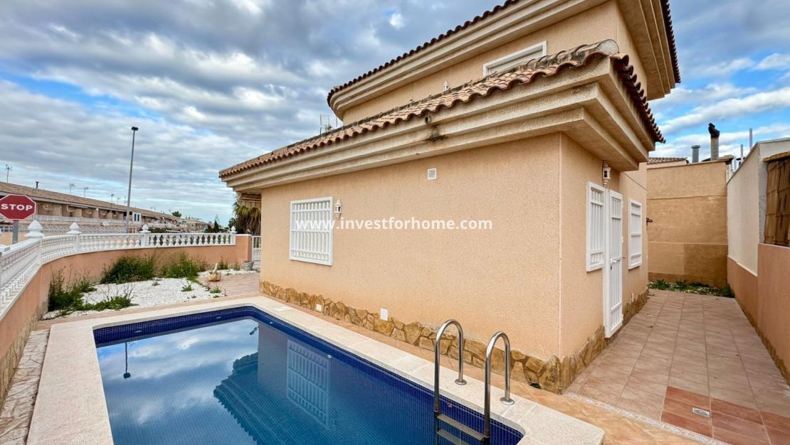 Verkoop - Villa - Torrevieja - Costa Blanca