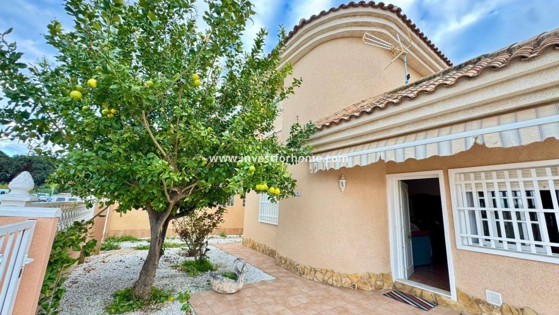Verkoop - Villa - Torrevieja - Costa Blanca