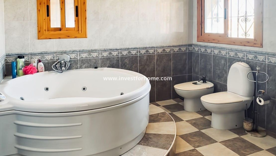 Verkoop - Villa - Torrevieja - Costa Blanca