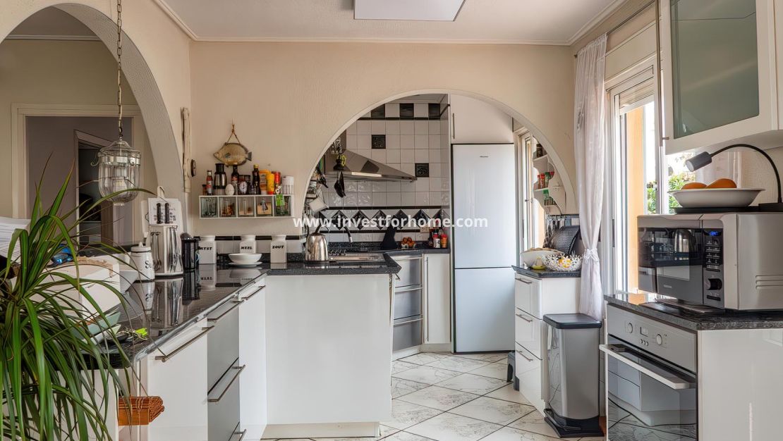 Verkoop - Villa - Torrevieja - Costa Blanca