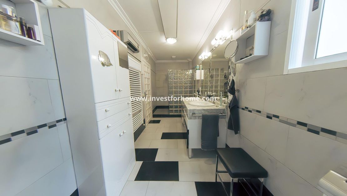 Verkoop - Villa - Torrevieja - Costa Blanca