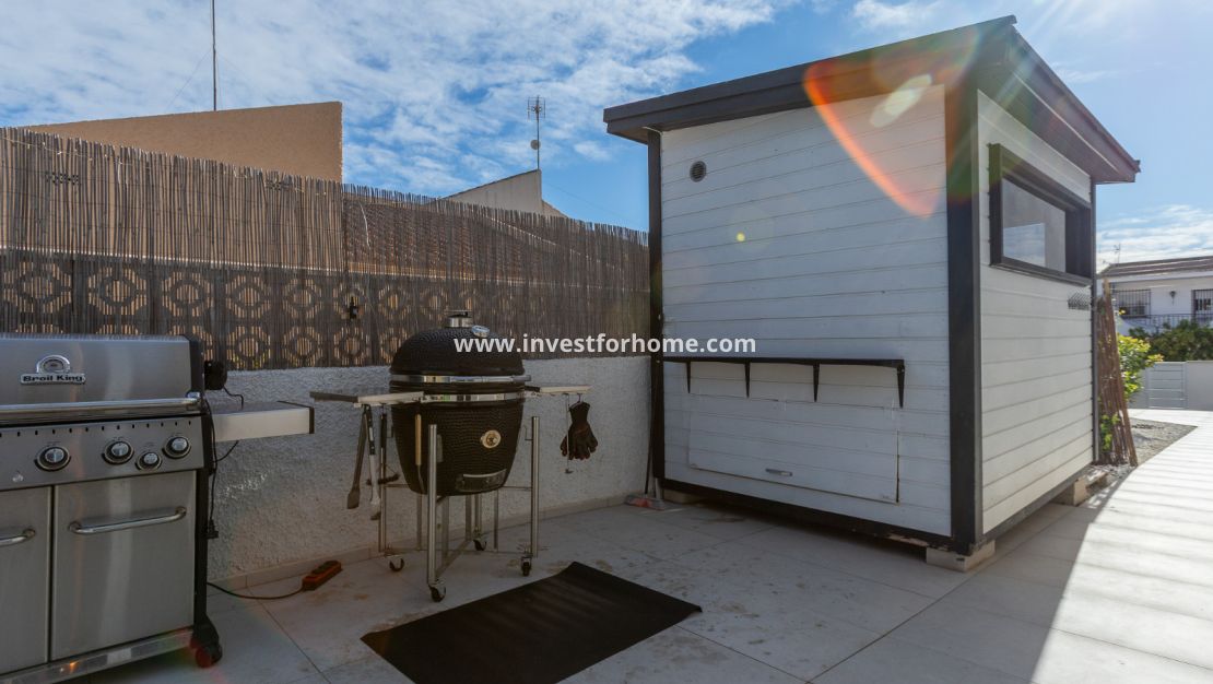 Verkoop - Villa - Torrevieja - Costa Blanca
