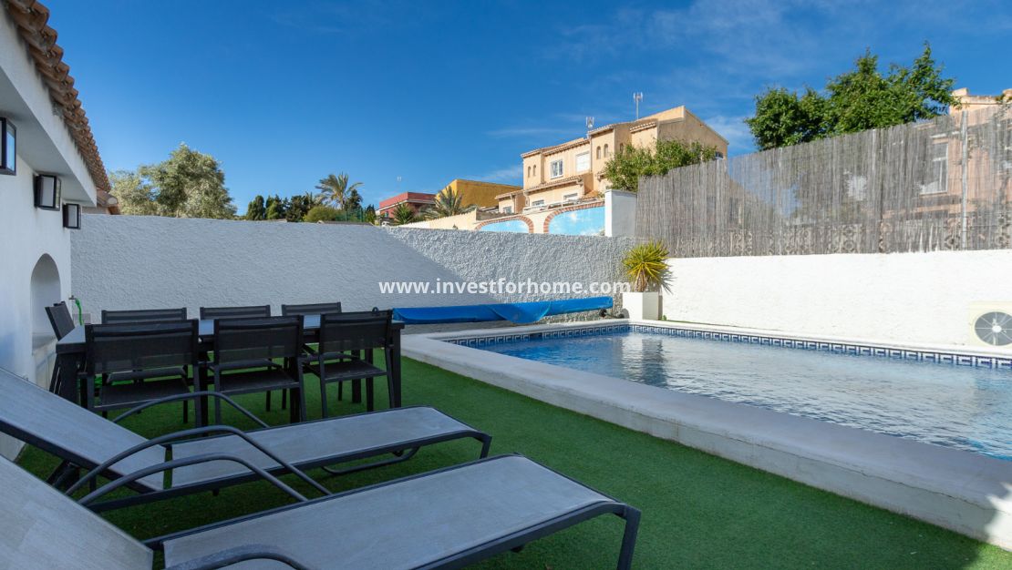 Verkoop - Villa - Torrevieja - Costa Blanca