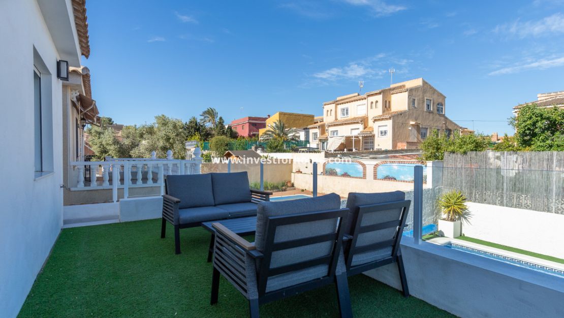 Verkoop - Villa - Torrevieja - Costa Blanca