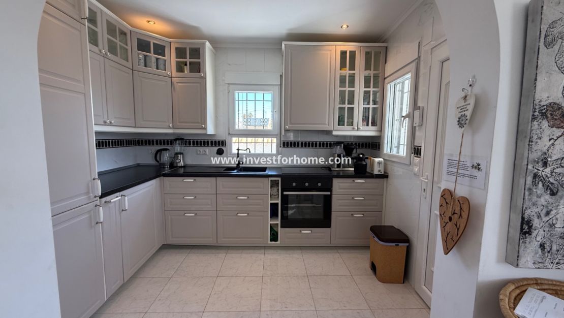 Verkoop - Villa - Torrevieja - Costa Blanca