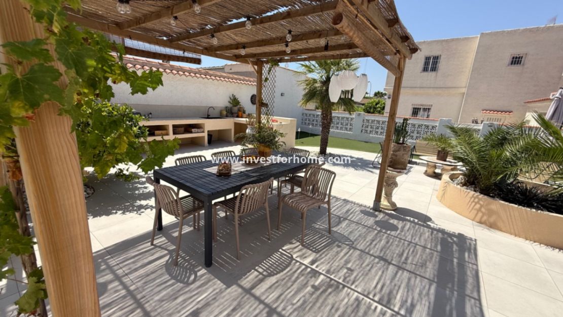 Verkoop - Villa - Torrevieja - Costa Blanca