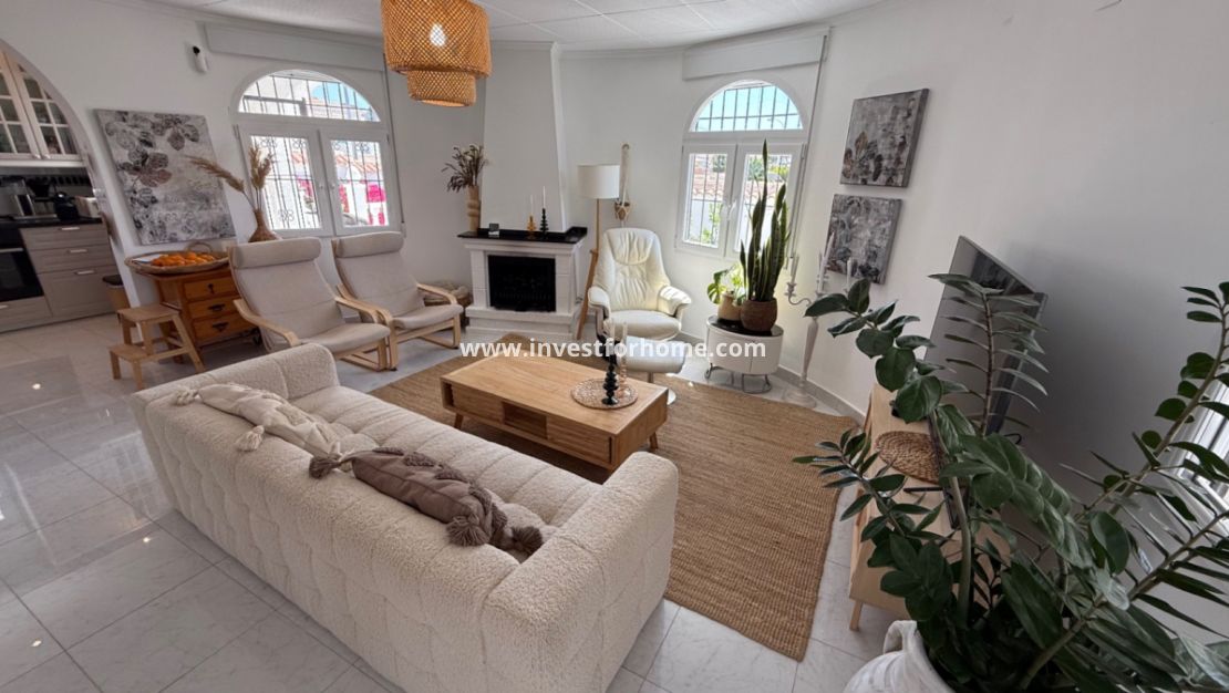 Verkoop - Villa - Torrevieja - Costa Blanca