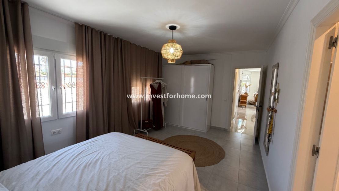 Verkoop - Villa - Torrevieja - Costa Blanca