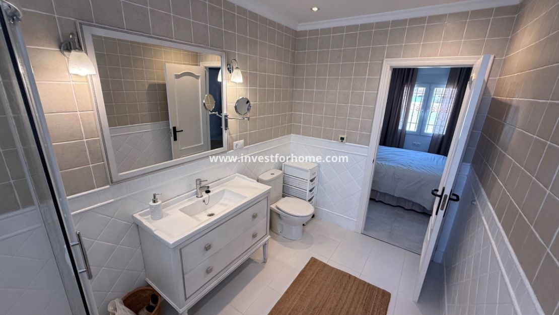 Verkoop - Villa - Torrevieja - Costa Blanca