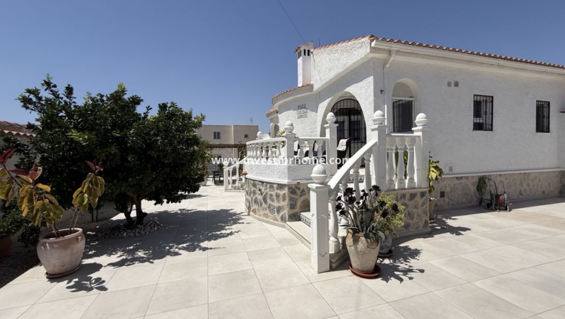 Verkoop - Villa - Torrevieja - Costa Blanca