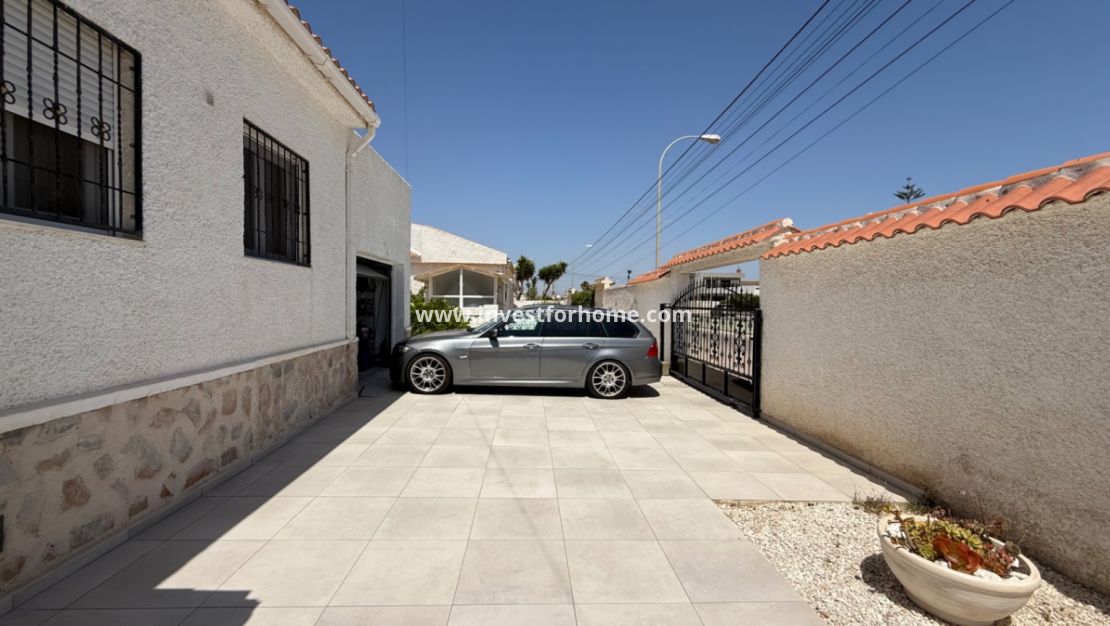 Verkoop - Villa - Torrevieja - Costa Blanca