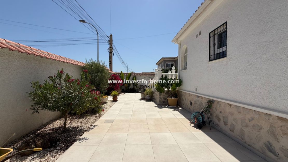 Verkoop - Villa - Torrevieja - Costa Blanca