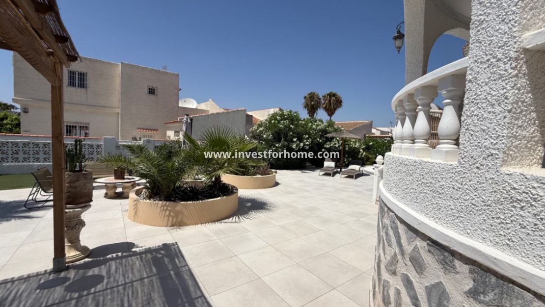 Verkoop - Villa - Torrevieja - Costa Blanca