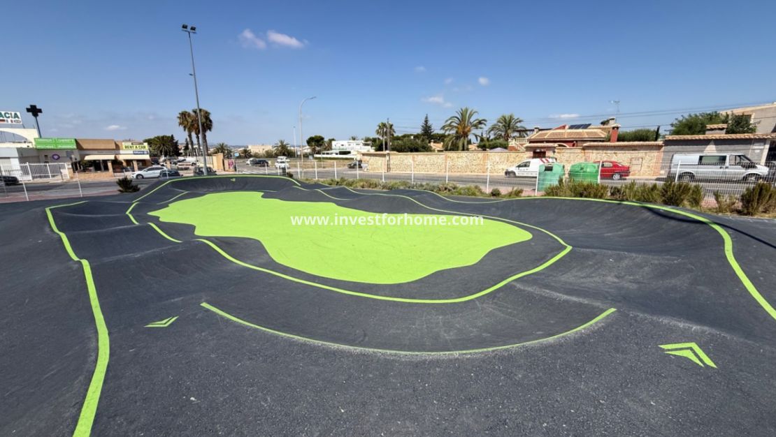 Verkoop - Villa - Torrevieja - Costa Blanca
