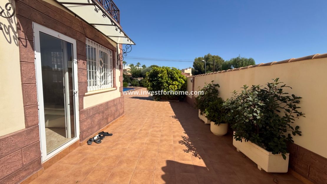 Verkoop - Villa - Torrevieja - Costa Blanca